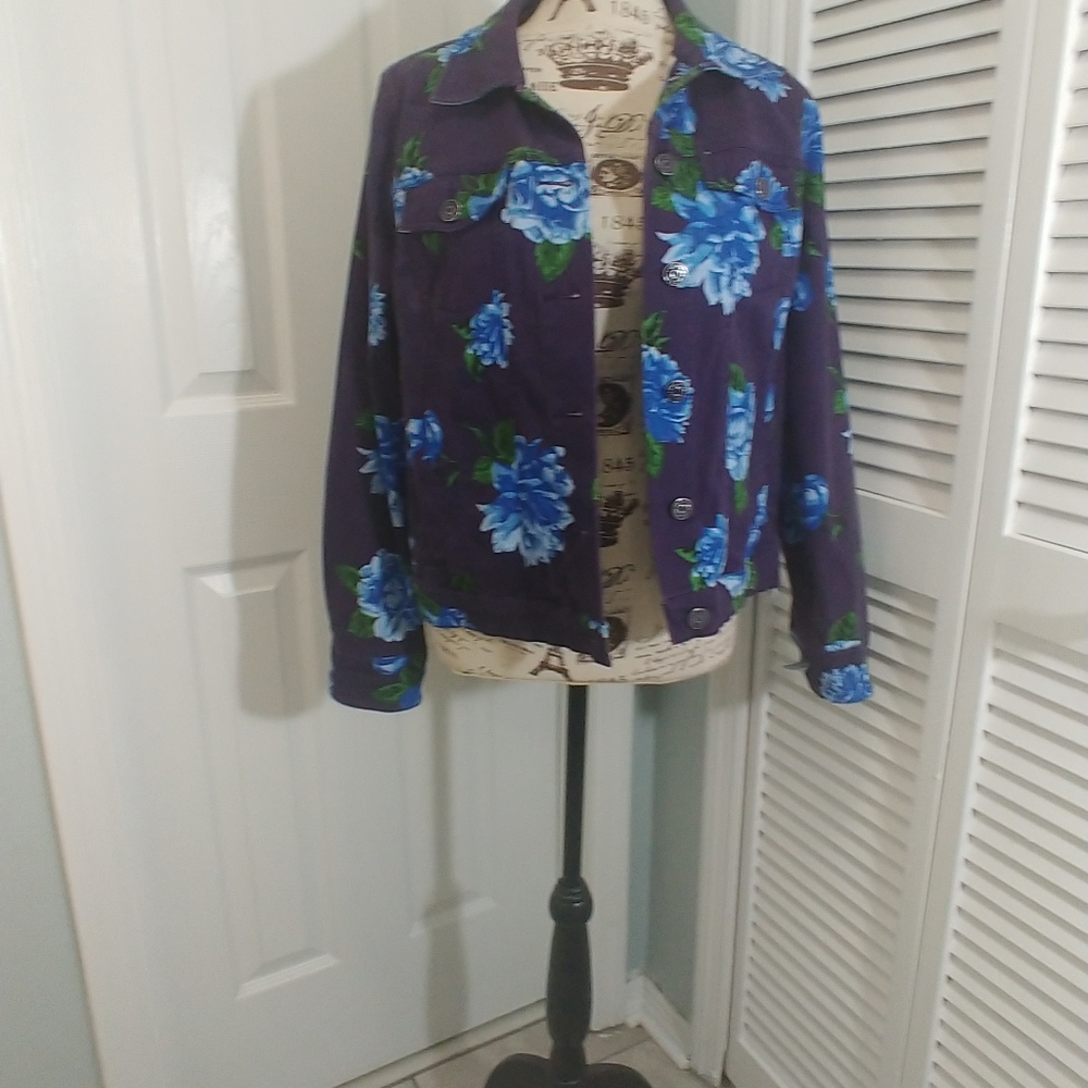 Women jean jacket loose fit Sz 6